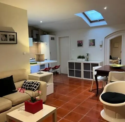 Nice 3 Bedrooms Apartment In Campolide - 60 1B