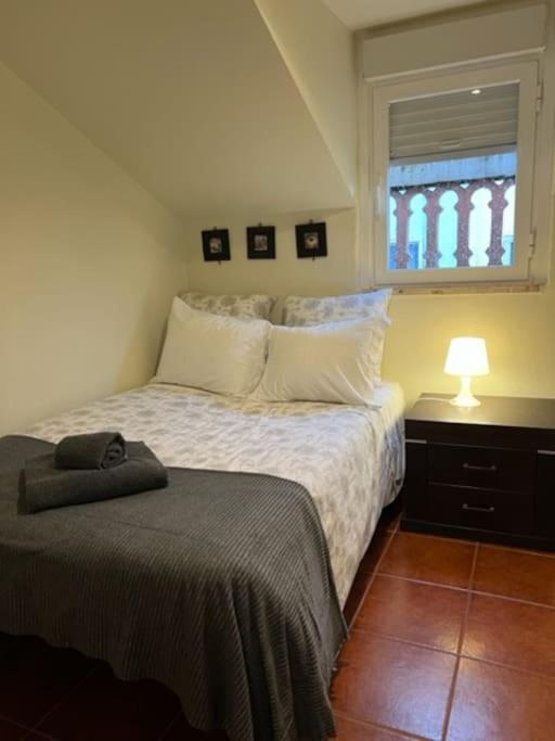 3 Bedrooms In Campolide - 60 1b Apartment *
